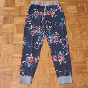 😎 Floral jogger pajama pants